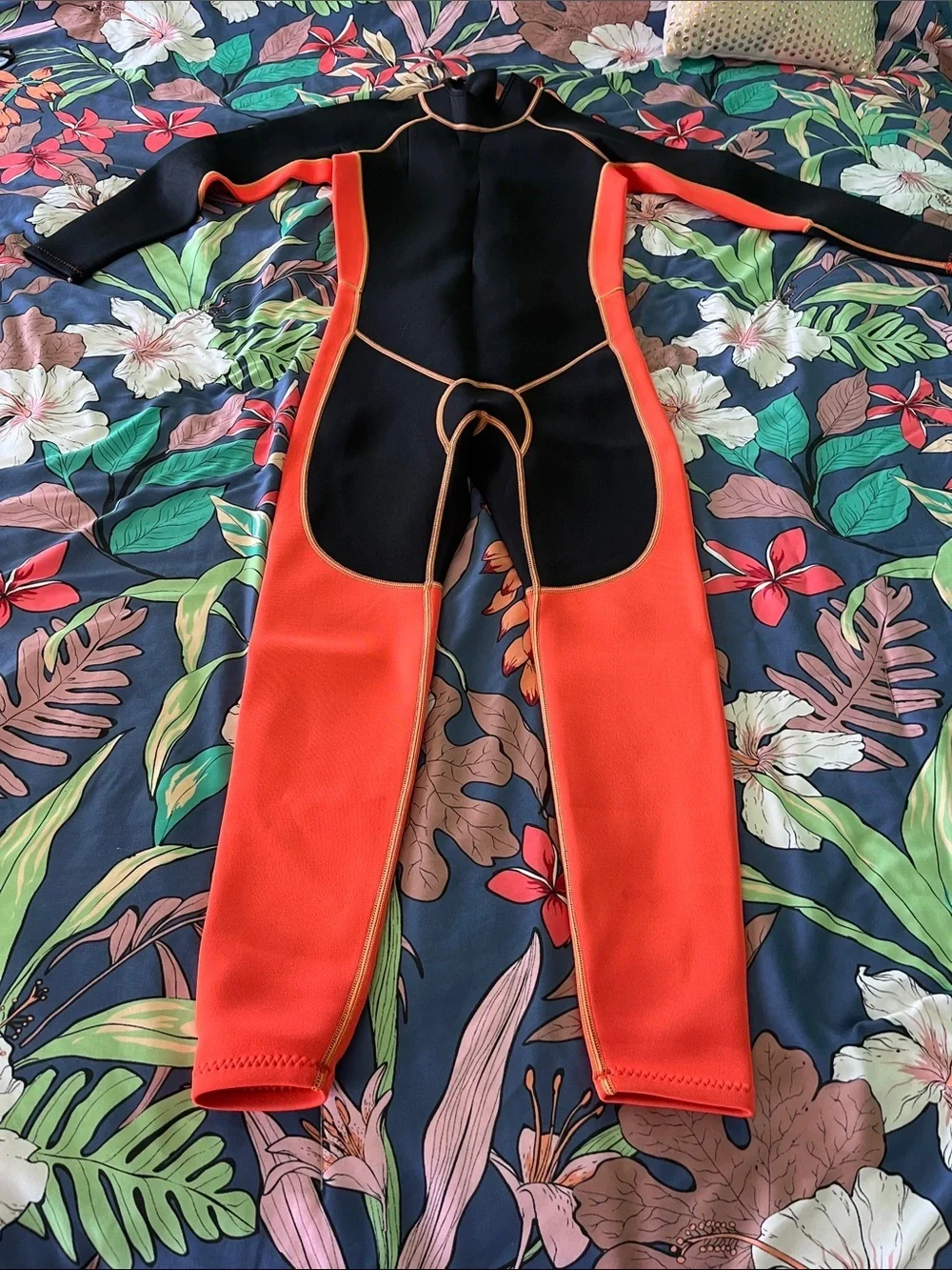 New long sleeved wetsuit unisex 14 kids